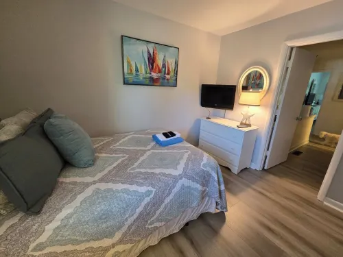 Beach Across Street, Walk to Restaurants/Coligny Beach/Shopping/HH Cabana Villa