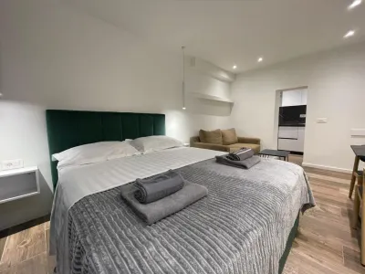Le petite Central Studio Apartments Hotels in 