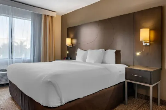 Comfort Suites Fort Pierce I-95 Hotels in Fort Pierce