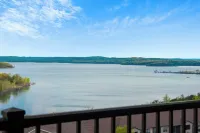Happy Place Condo - Stunning Table Rock Lake Views - 4 Yıldız