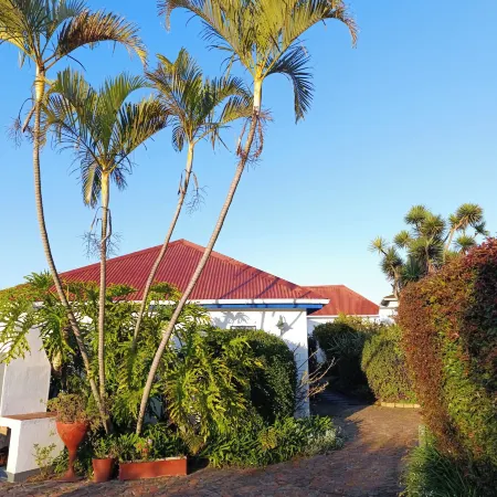 Guinea Fowl Lodge - Lagoon & Heads View B&B, Central Knysna