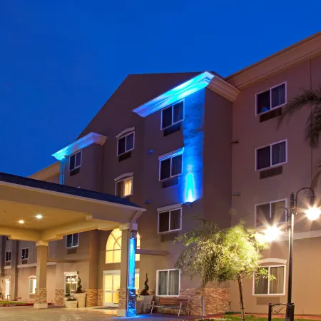 Holiday Inn Express & Suites Los Angeles Airport Hawthorne