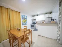 Stylish 1r-1b Apt Near the Beach and Main Street - Private Pools
