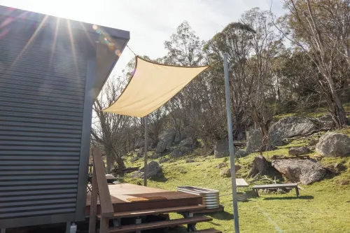 The Nile Farmstay - Cabin with Cliff Views, Hiking Trails, Heated Spa