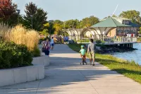 Wine, Dine, Walk! Designer Style & Prime Location Modern 1st Floor Apartment Hotels in Geneva