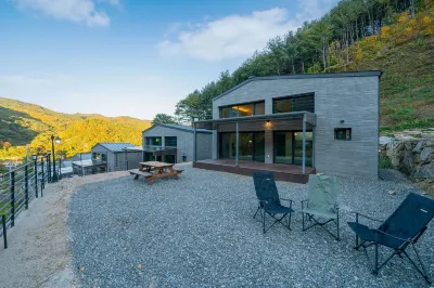 Gapyeong Rainbow Tourist Farm Pension & Glamping 大原寺周辺のホテル