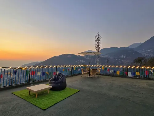 Aangan Royal Stay - Your Mountain Home in Dharamshala - Kitchen