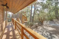 Idyllwild Cabin w/ Deck & Tahquitz Peak Views