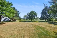 平靜的四卧室度假屋，周圍風景優美