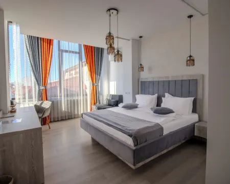 Casa Muntenească Alessandro Hotels in Pitesti