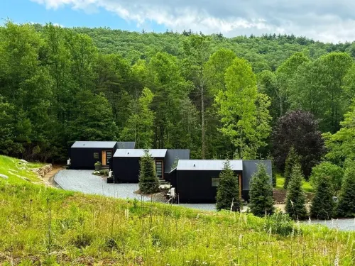 The A-Frame Collection - Stillpoint Hotels in Transylvania County