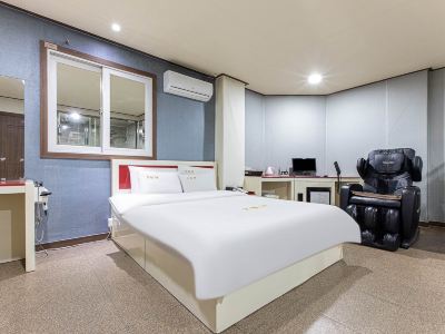 Hotel M