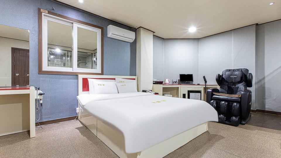 Hotel M