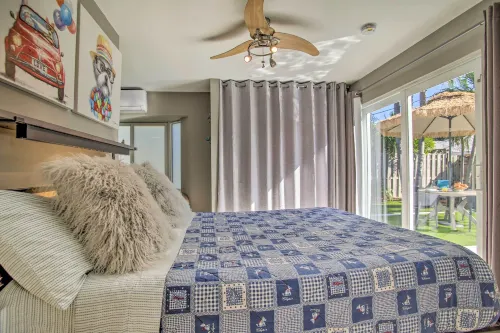 1 Mi to Deerfield Beach: Stylish Studio w/ Pool! - 3-Star