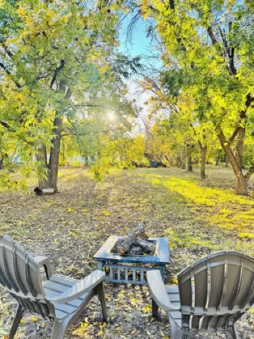 Cottage Casita on an Orchard. No parties nor gatherings.