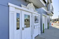 Dtwn Ludington Condo Balcony, Walk to Beach! - 3-Star