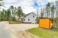 Walk to Beach & Sebago Lake: Luxe Family Getaway! - Wifi