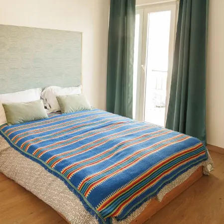 5-bedroom beach house ideal for groups 5 min walk from Carcavelos beach