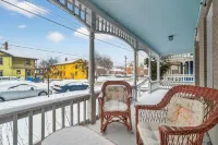 Downtown 1Br - 5 Min Walk to Church St Dining and Shops - 1st Floor & Parking