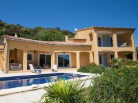 Roquebrun Villa with Pool - วิลล่า