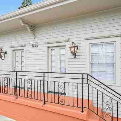 Vibrant NOLA Retreat Jazz & Culture Hotel Exterior