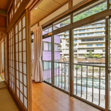 Tsuetate Onsen Yorozuya Ryokan