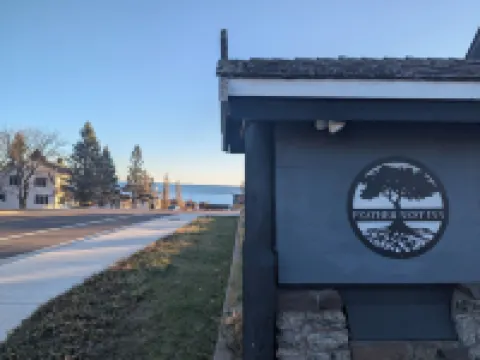 Feather Nest Inn Hotels in Cook County