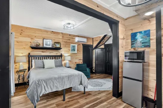 ที่พักสไตล์ชนบทในรัฐเคนทักกี, โคลัมเบีย เฮาส์ ยูนิต B อพาร์ตเมนต์ โรงแรมในซัมเมอร์เซ็ท