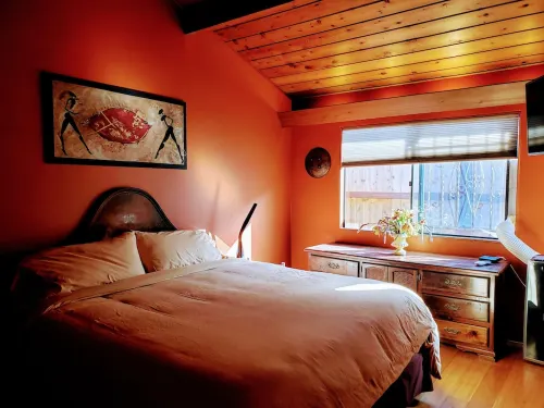 Beautiful Oceanfront Home, Gorgeous Views, jacuzzi, Deck and Patio! Best Value!