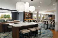 沃里斯芒特勞雷爾/櫻桃山萬豪SpringHill Suites 飯店 - 停車場