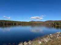 Welcome to Ledgerock, A 3-bedroom Lake Front house on The Great Sacandaga Lake.