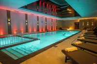 Hotel Pałac Poledno - piscina