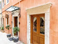 Locandiera Hotels near Serbian Museum