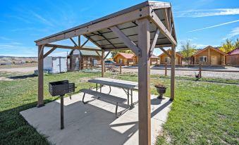Bryce Canyon Log Cabins