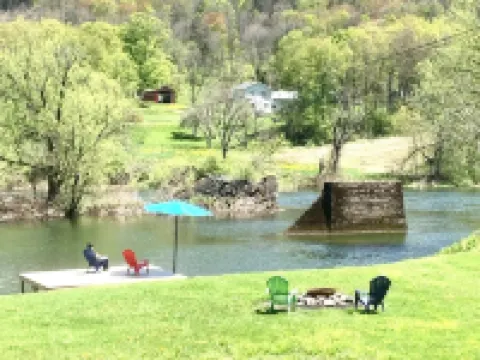 Kayak/Canoe/Fish & Relax right from the backyard of this Riverfront 3 B/R home! Hotels in Colchester