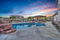 Zion Reunion Poolhouse Home - Swimmingpools