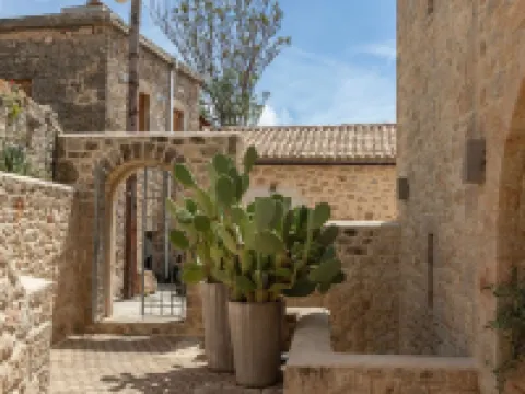 Korona Boutique Hotel Hotels in Itilo