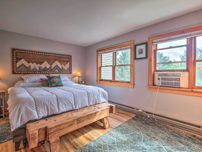 Lake Placid Gem w/ Patio & Views < 1 Mi to Beach!