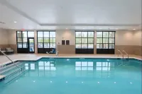 La Quinta Inn and Suites by Wyndham Leavenworth - Pool