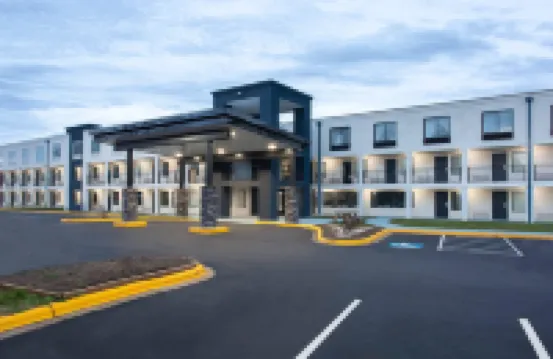 Baymont by Wyndham Charlotte University トライオン・モール周辺のホテル