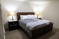 Staterooms 2K, Road View, newly built, seasonal heated pool, beach nearby