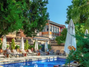 Tuvana Hotel