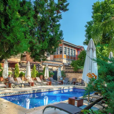 توفانا هوتل - سبيشيال كلاس Hotels near مول مارك أنطاليا للتسوق