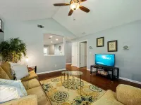 18 Larkspur Ln Emerson Hotels in Emerson