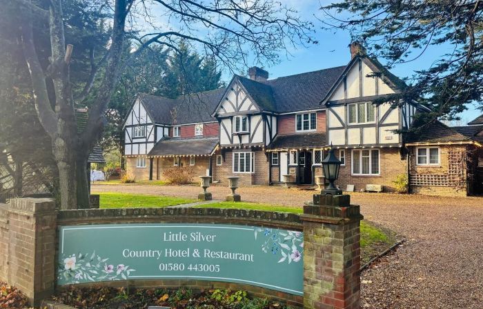 Little Silver Country Hotel