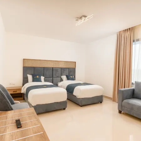 Golden Pillar Hotel