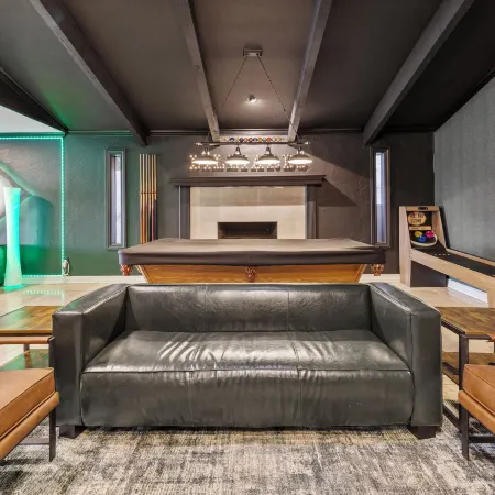 Built Into A Mtn - Heated Pool & Lounge