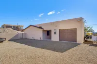 2 Mi to Sara Park: Family Retreat w/ Fire Pit - 4 estrellas