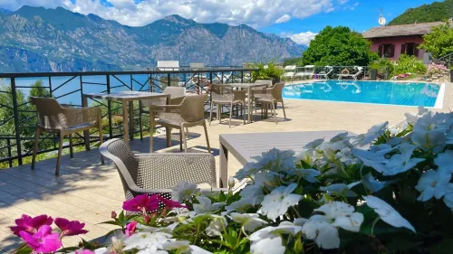Casa di Alessia THE new vacation apartment with dream view over Malcesine incl. pool - Apartments