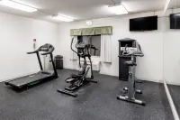 Ramada by Wyndham Platte City KCI Airport - Gym